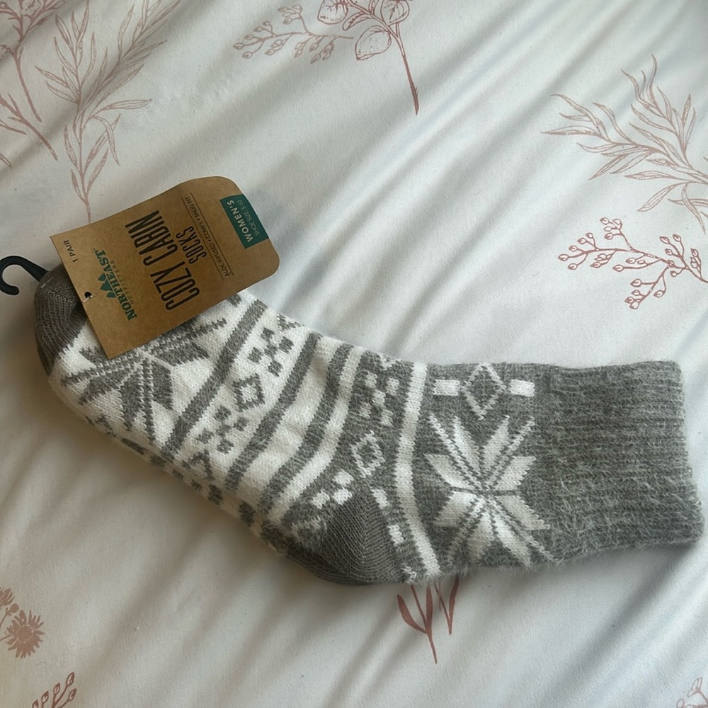 Northeast Cozy Cabin Socks